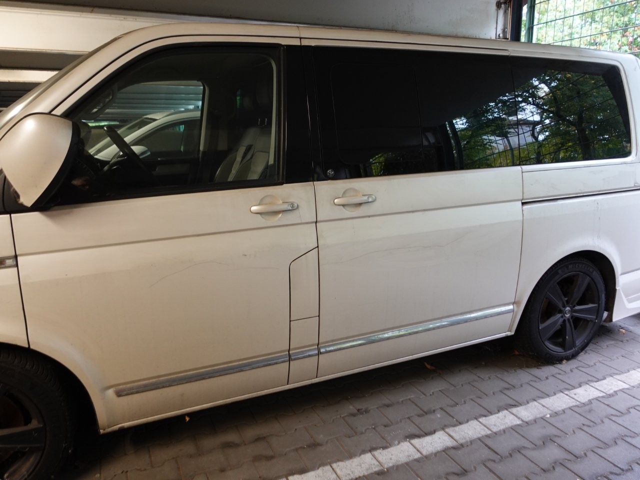 VW T6 Multivan 2.0 TDI DSG Generation Six 4Motion, EZ 2016 – Bild 4