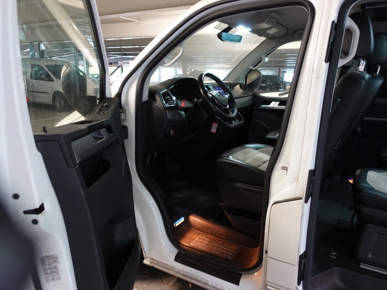 VW T6 Multivan 2.0 TDI DSG Generation Six 4Motion, EZ 2016 – Bild 22