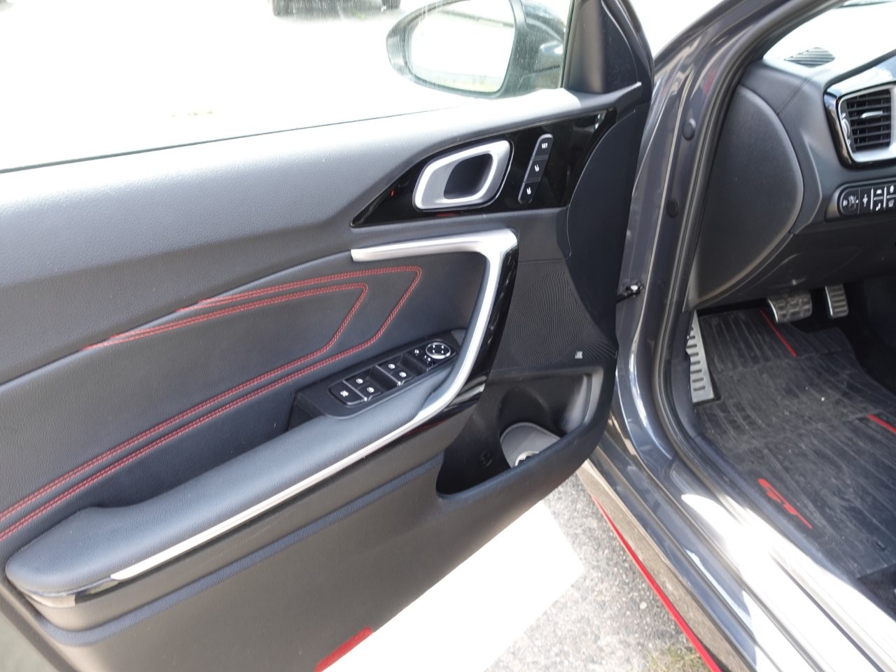 Kia ProCeed GT, EZ 2022 – Bild 15