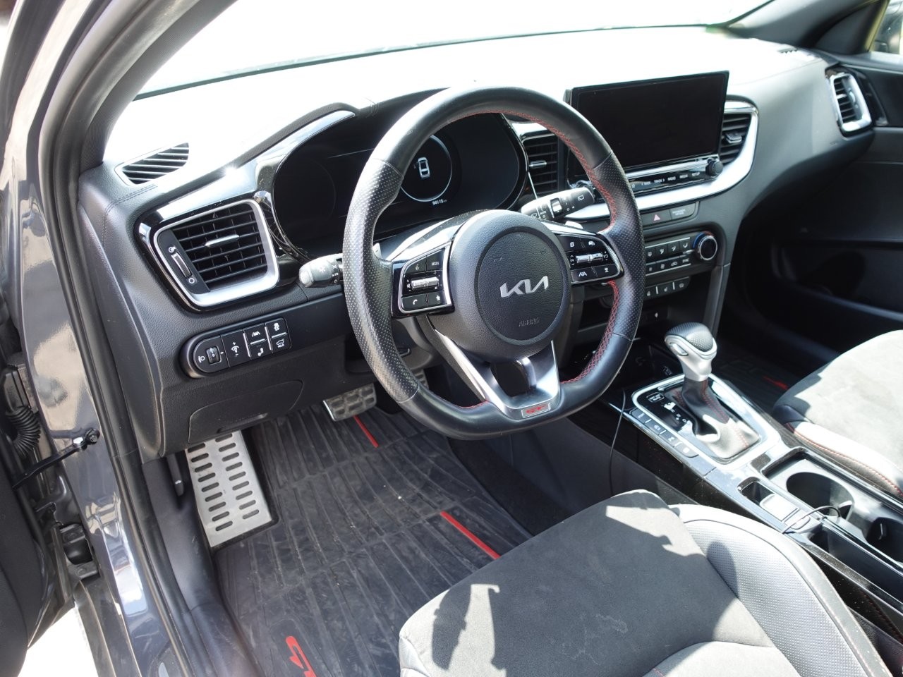 Kia ProCeed GT, EZ 2022 – Bild 16