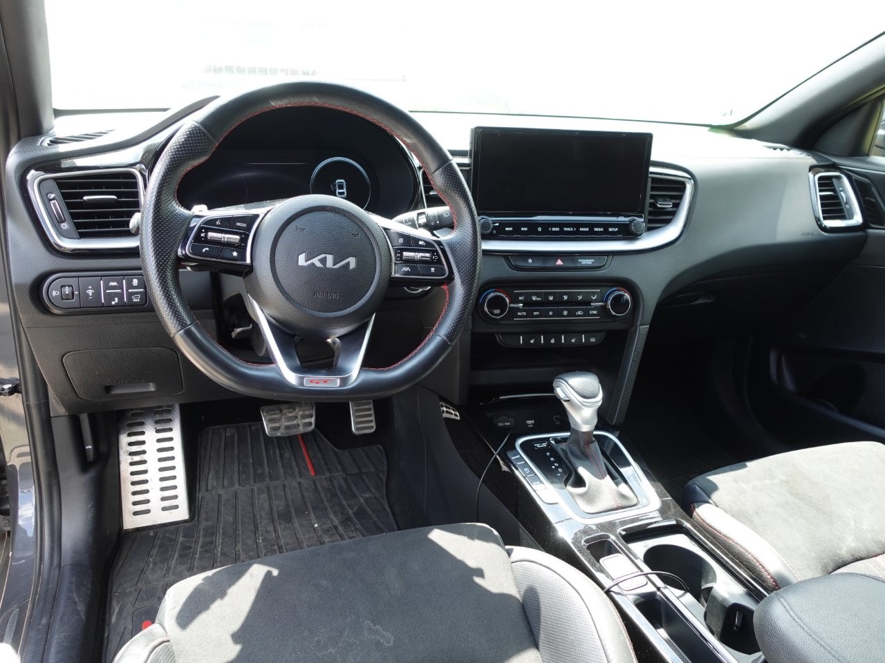Kia ProCeed GT, EZ 2022 – Bild 18