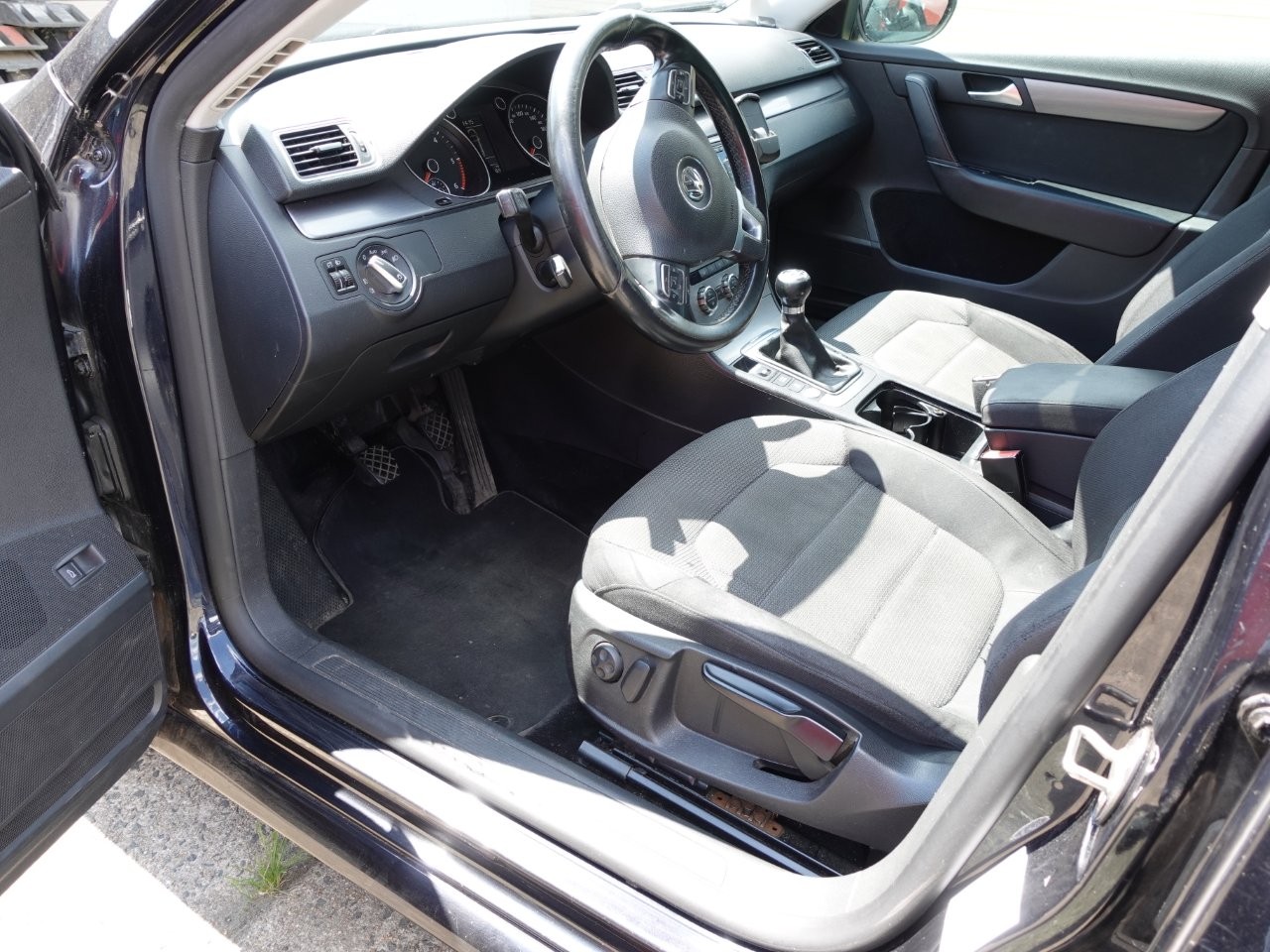 VW Passat Variant 2.0 TDI BlueMotion, EZ 2012 – Bild 23